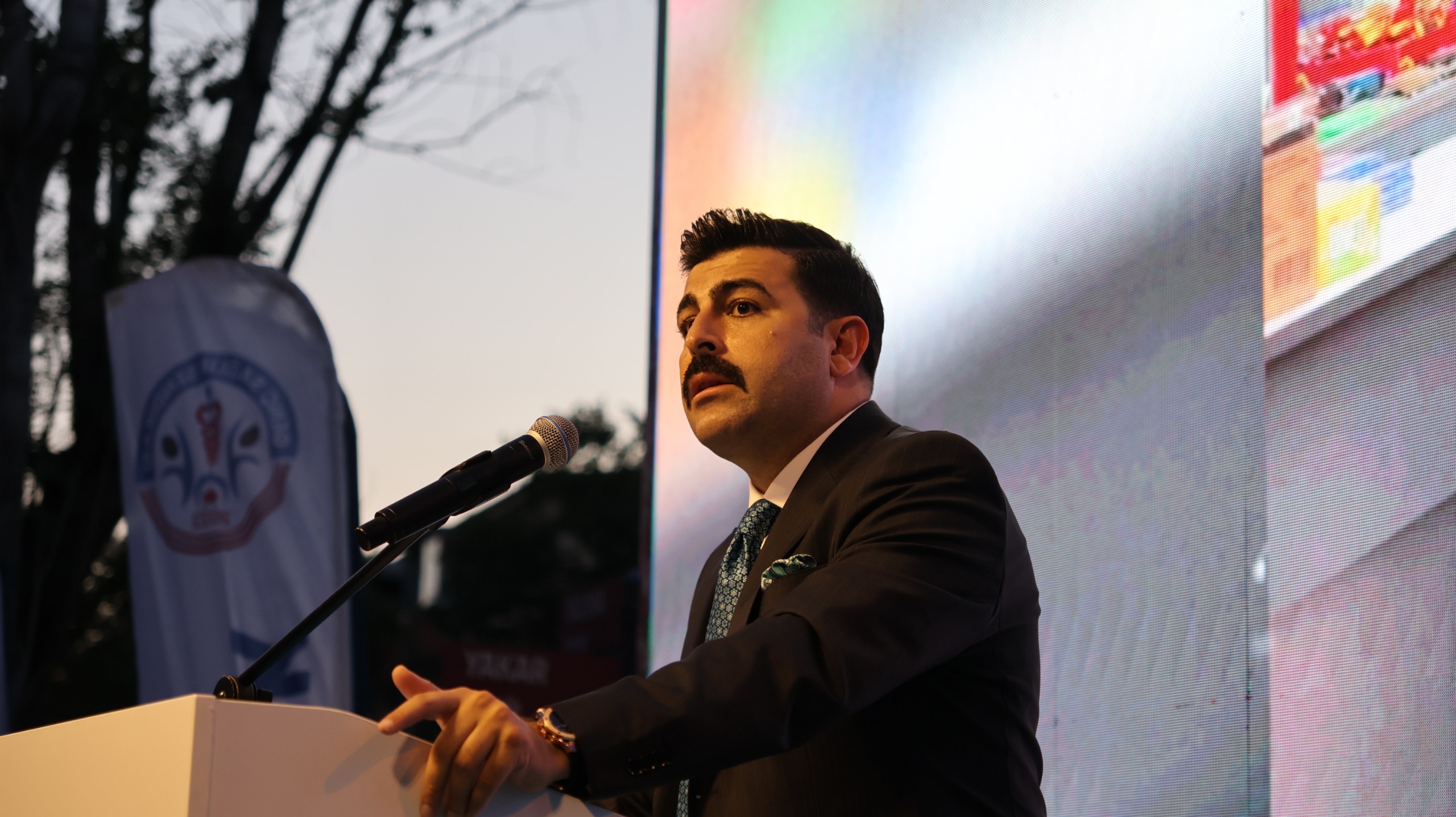 Osman Kaya: "Memurlar Her Ay Biraz Daha Yoksullaşıyor"