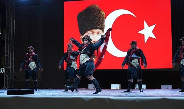 Saray'da Dans ve Kültür Şöleni