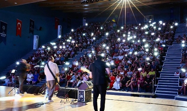 Gece Yolcuları Didim'de Yaz Akşamını Şenlendirdi
