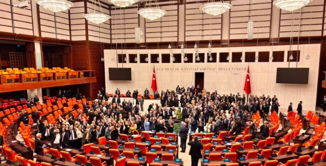TBMM'de 'Çerçeve Yasa' Büyük Çoğunlukla Kabul Edildi