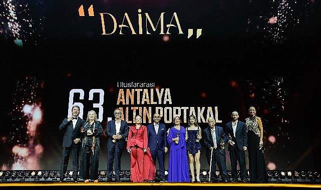 63. Altın Portakal Sinema Meşalesini 'Daima' Sloganiyla Yakti