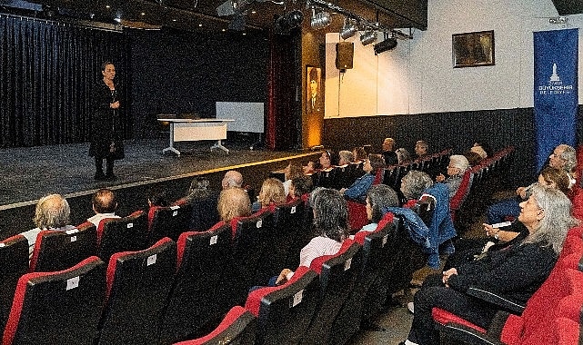 3. Yaş Üniversitesi’nde mezuniyet heyecanı